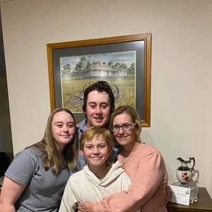 Meet your Posher, Mandy